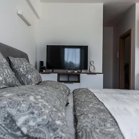 شقة Besen Bešeňová